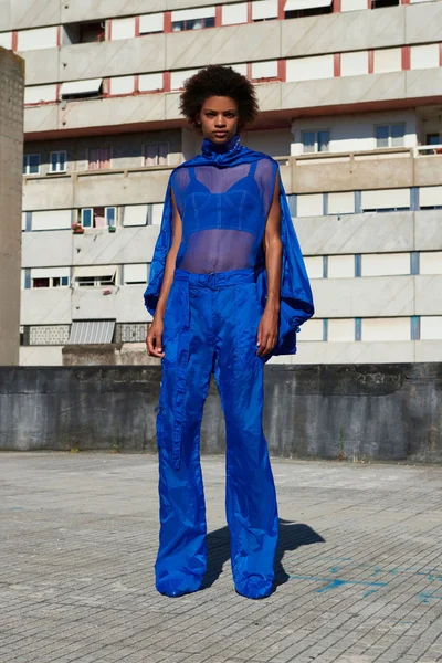 Look 25
